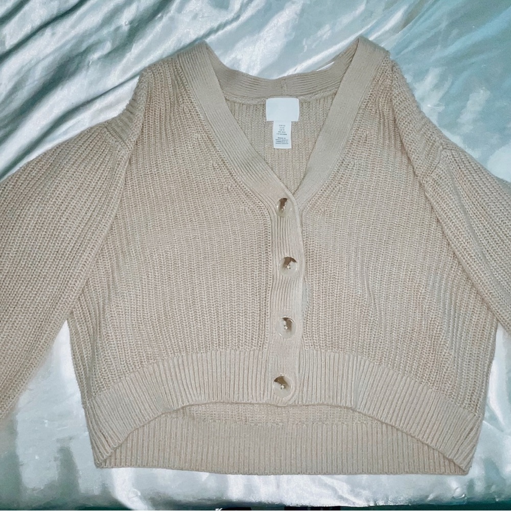 H&M Cream Cardigan Sweater Chunky Knit V-Neck